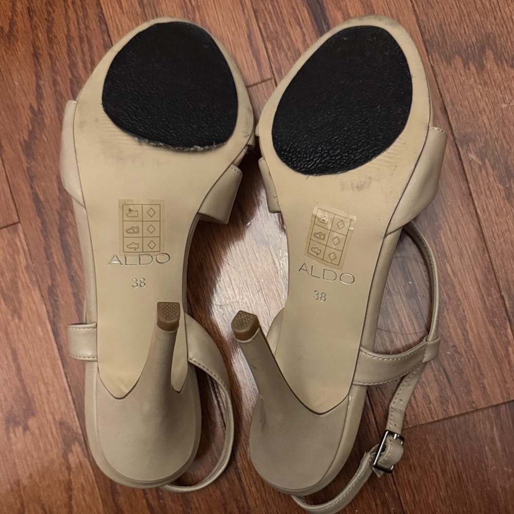 Aldo Cream‎ Strappy Heels - Picture 2 of 4